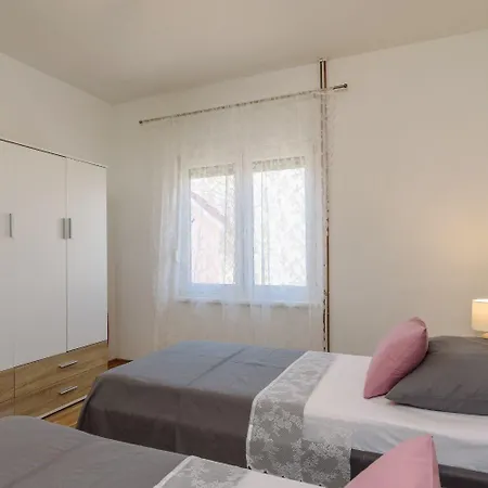 Vana Apartment Kastela